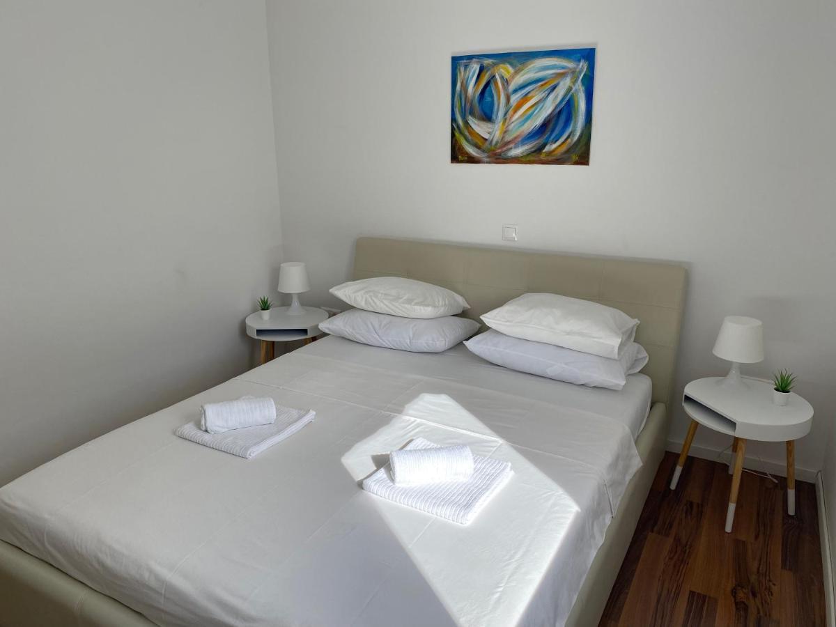 Private Pool And Mediterranean Garden Apt Mia Silo  Bagian luar foto