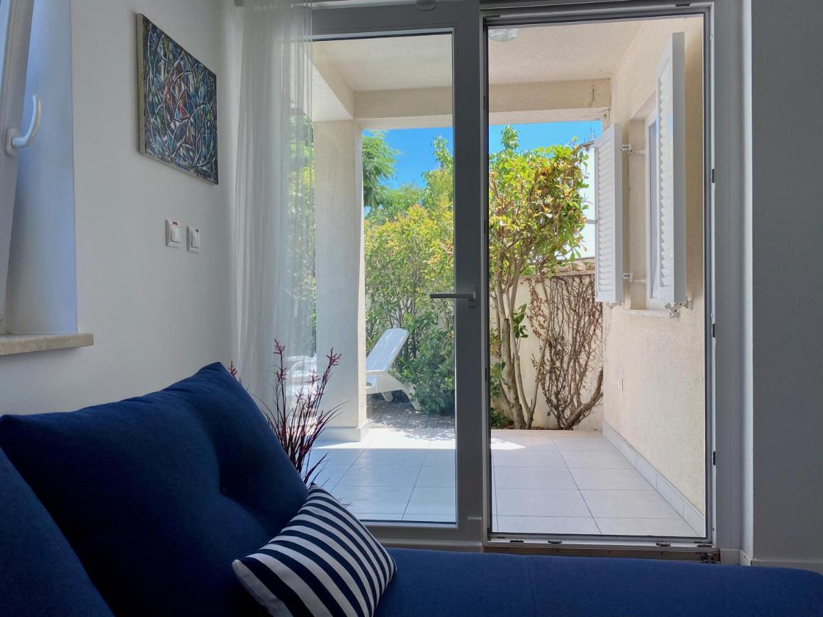 Private Pool And Mediterranean Garden Apt Mia Silo  Bagian luar foto