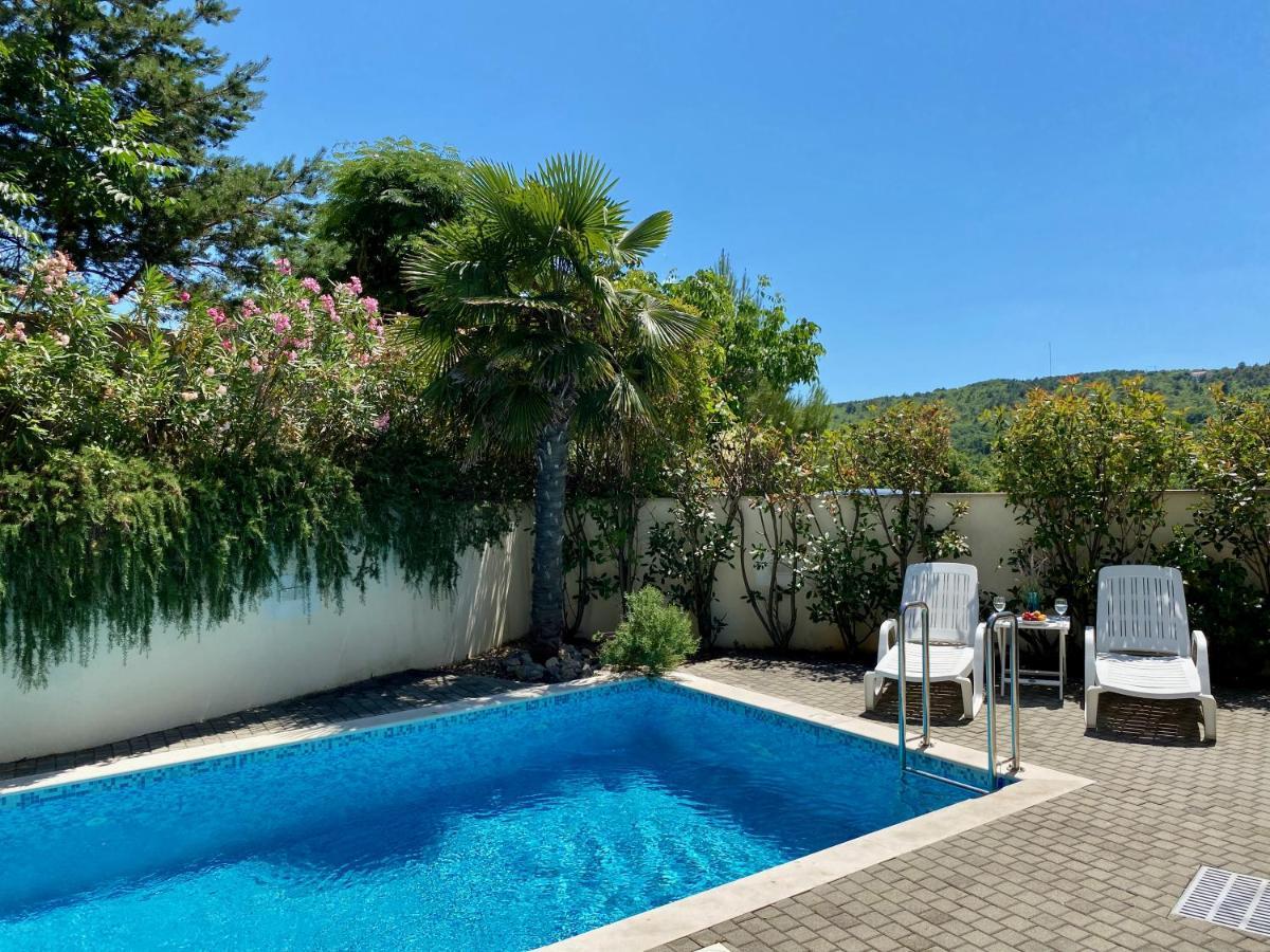 Private Pool And Mediterranean Garden Apt Mia Silo  Bagian luar foto