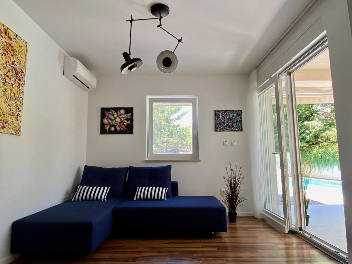 Private Pool And Mediterranean Garden Apt Mia Silo  Bagian luar foto