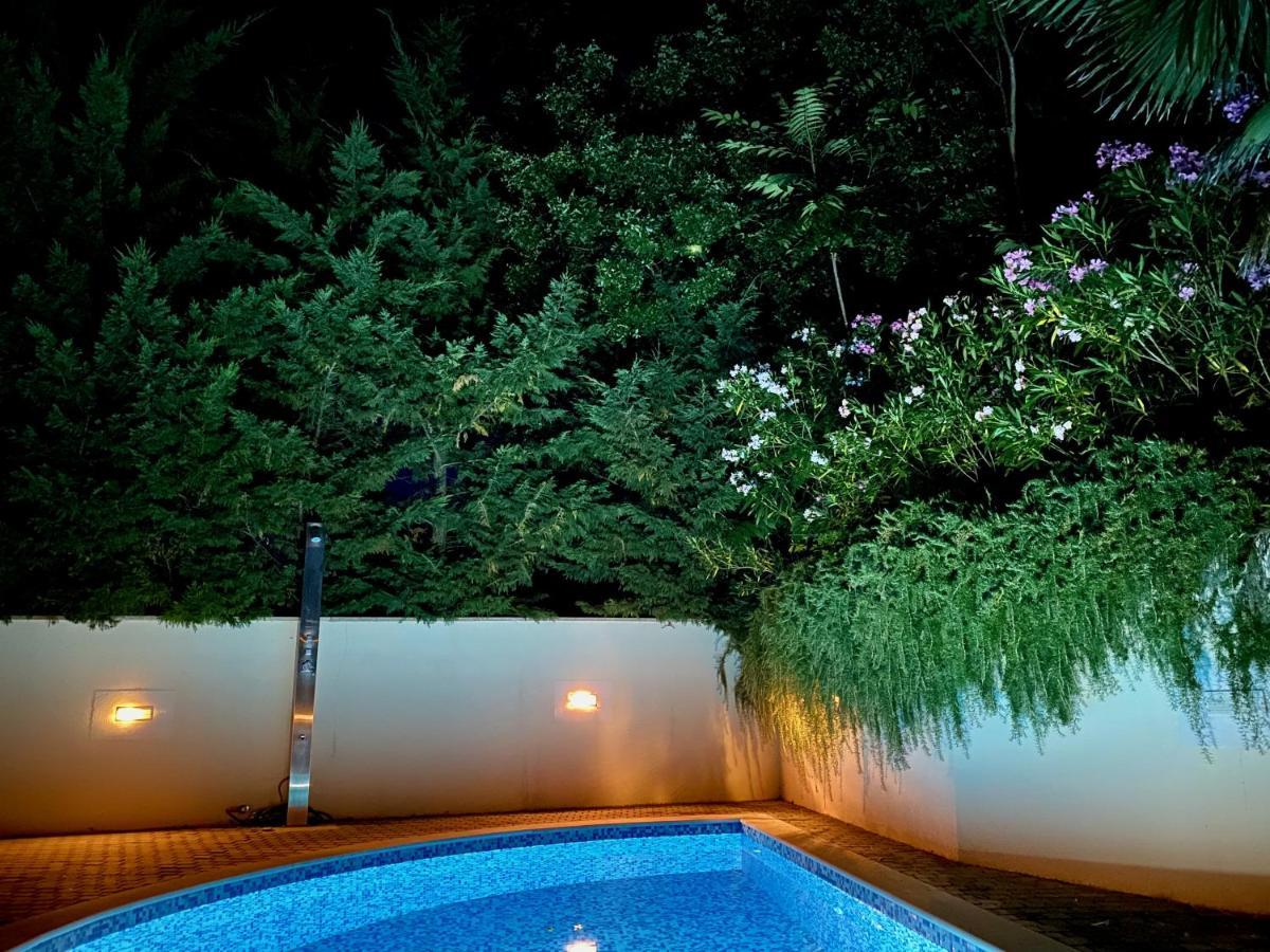 Private Pool And Mediterranean Garden Apt Mia Silo  Bagian luar foto