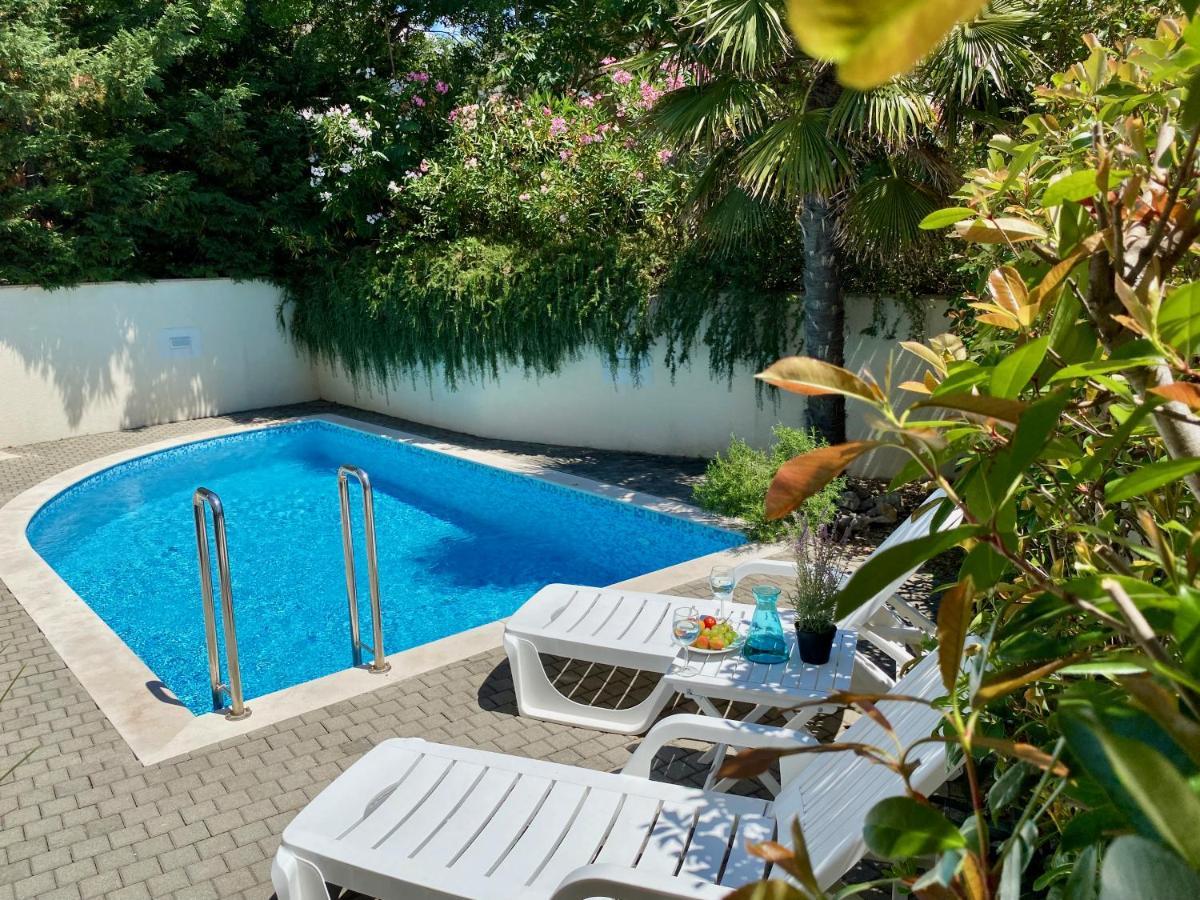 Private Pool And Mediterranean Garden Apt Mia Silo  Bagian luar foto